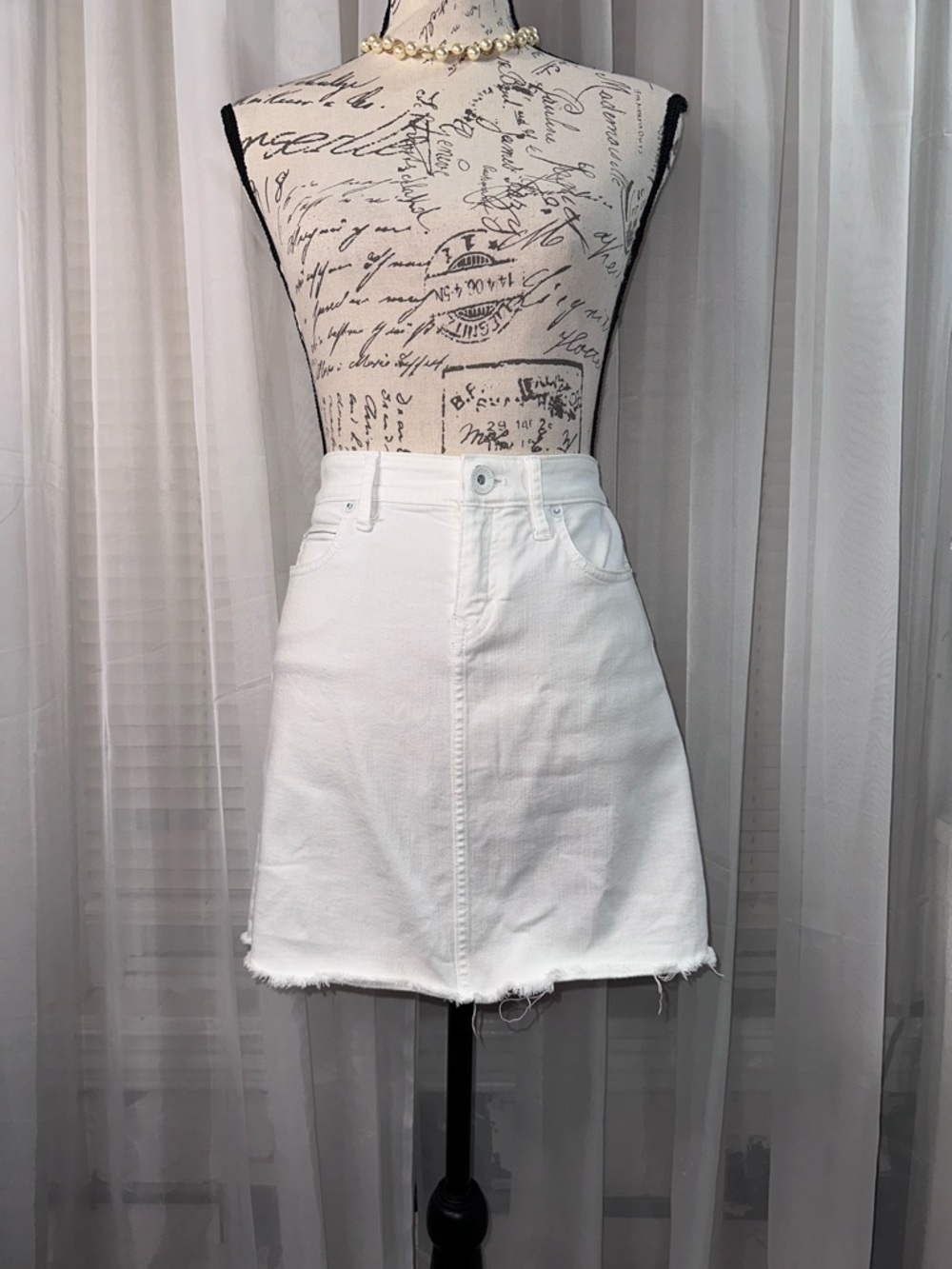 Vineyard Vines White Denim Mini Skirt with Logo Button